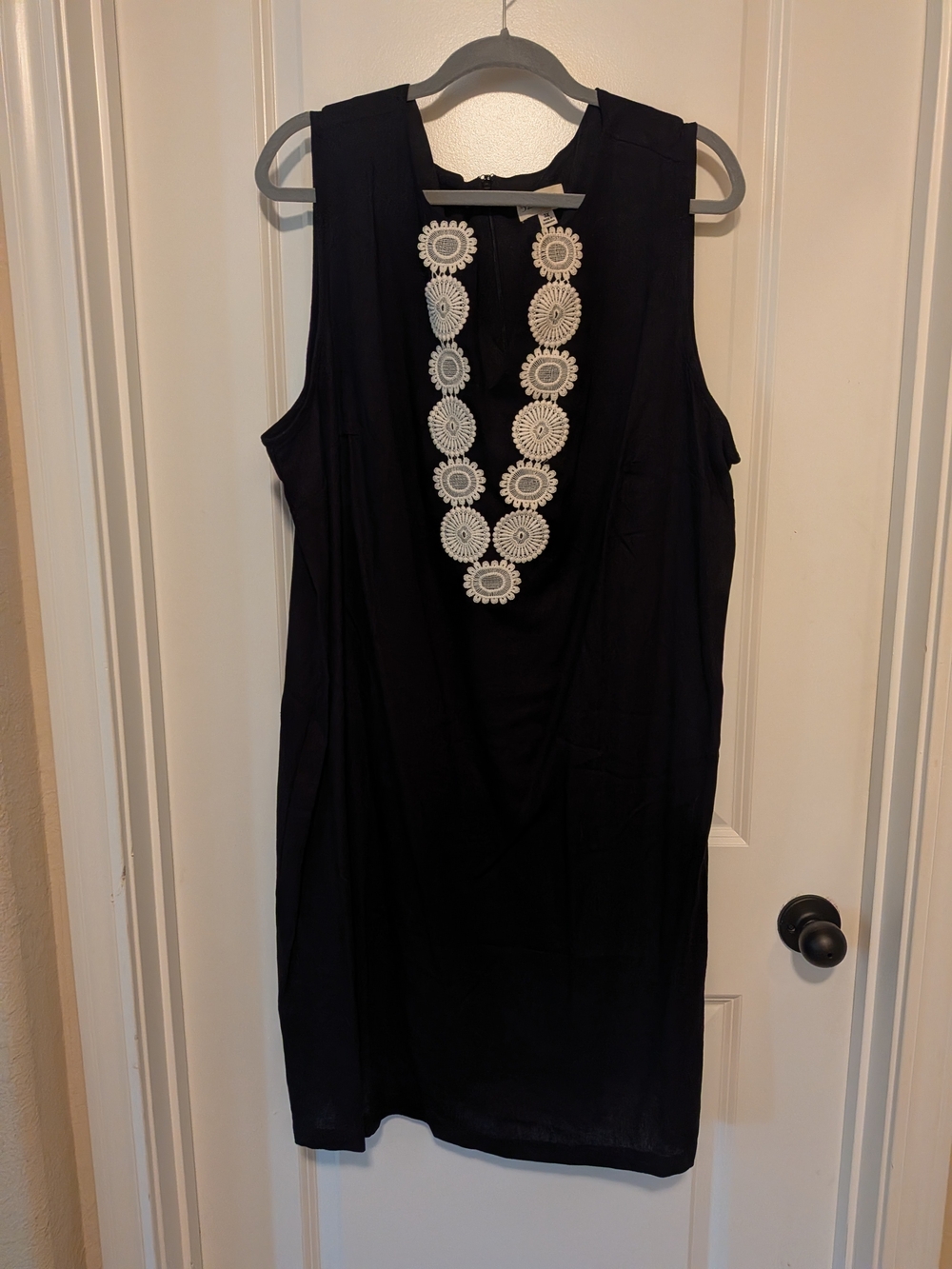 Sleeveless Black Tunic with Cream Lace Medallion Accent